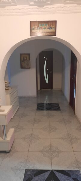 Chisinau /Basarabia, Apartament 5 camere 96 mp, etaj 5, bloc