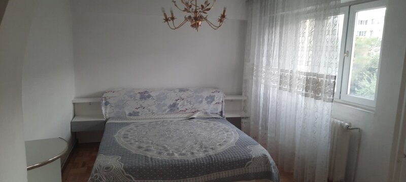 Chisinau /Basarabia, Apartament 5 camere 96 mp, etaj 5, bloc